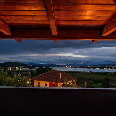 O Fotis Studios & Apartments Ioannina Exterior foto